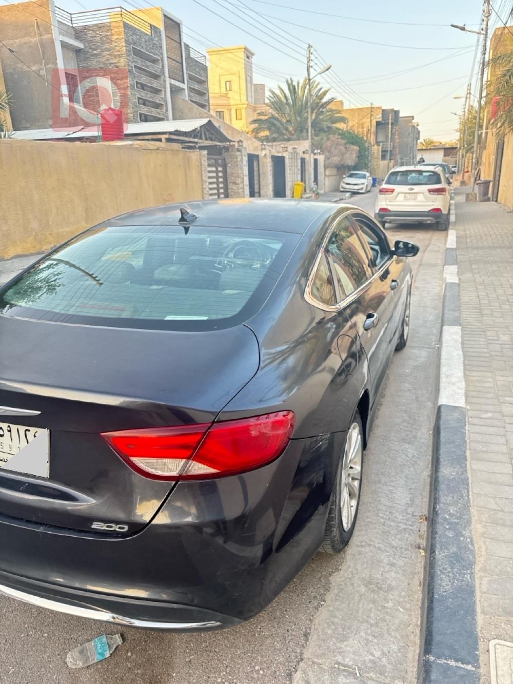 Chrysler 200